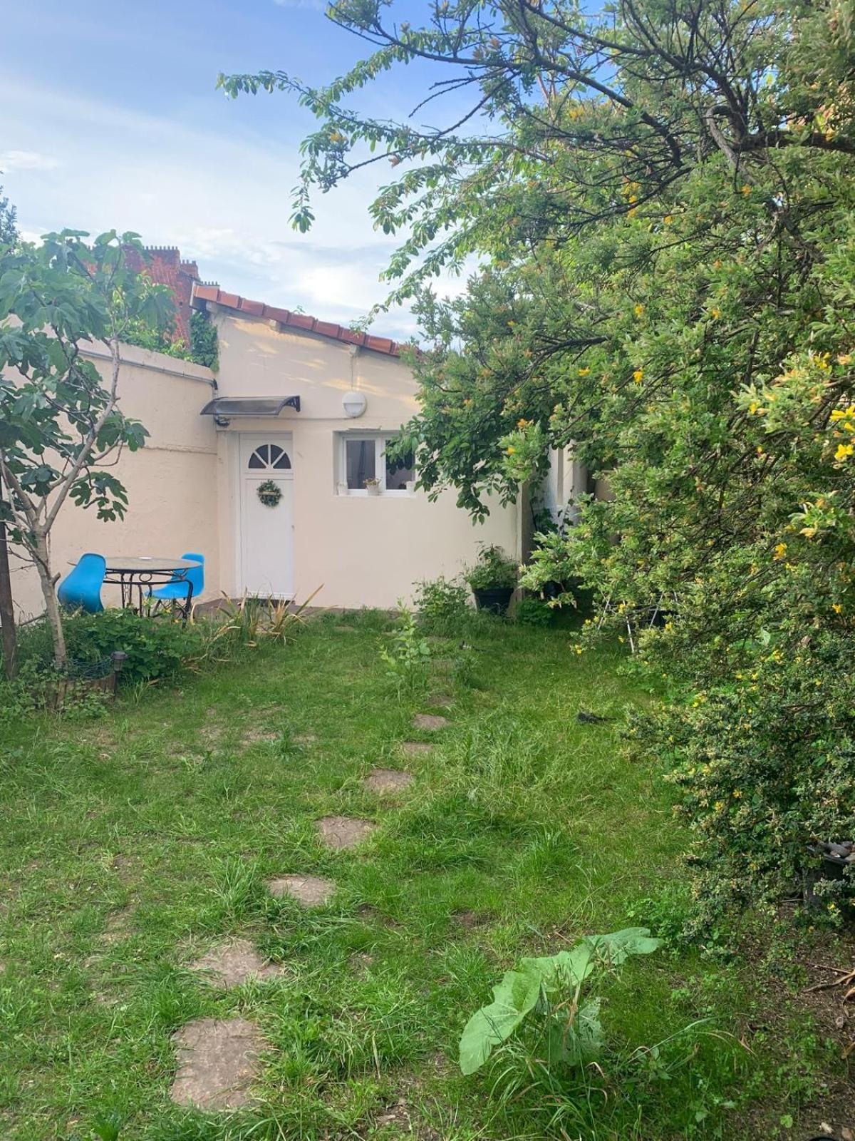 Maisonnette Au Calme Gennevilliers Exteriör bild